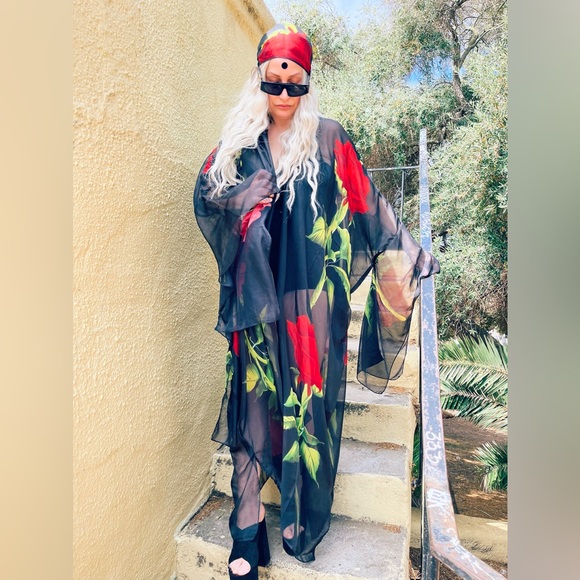 Gorgeous Runway FLORAL style chiffon Kimono or robe - Picture 8 of 10